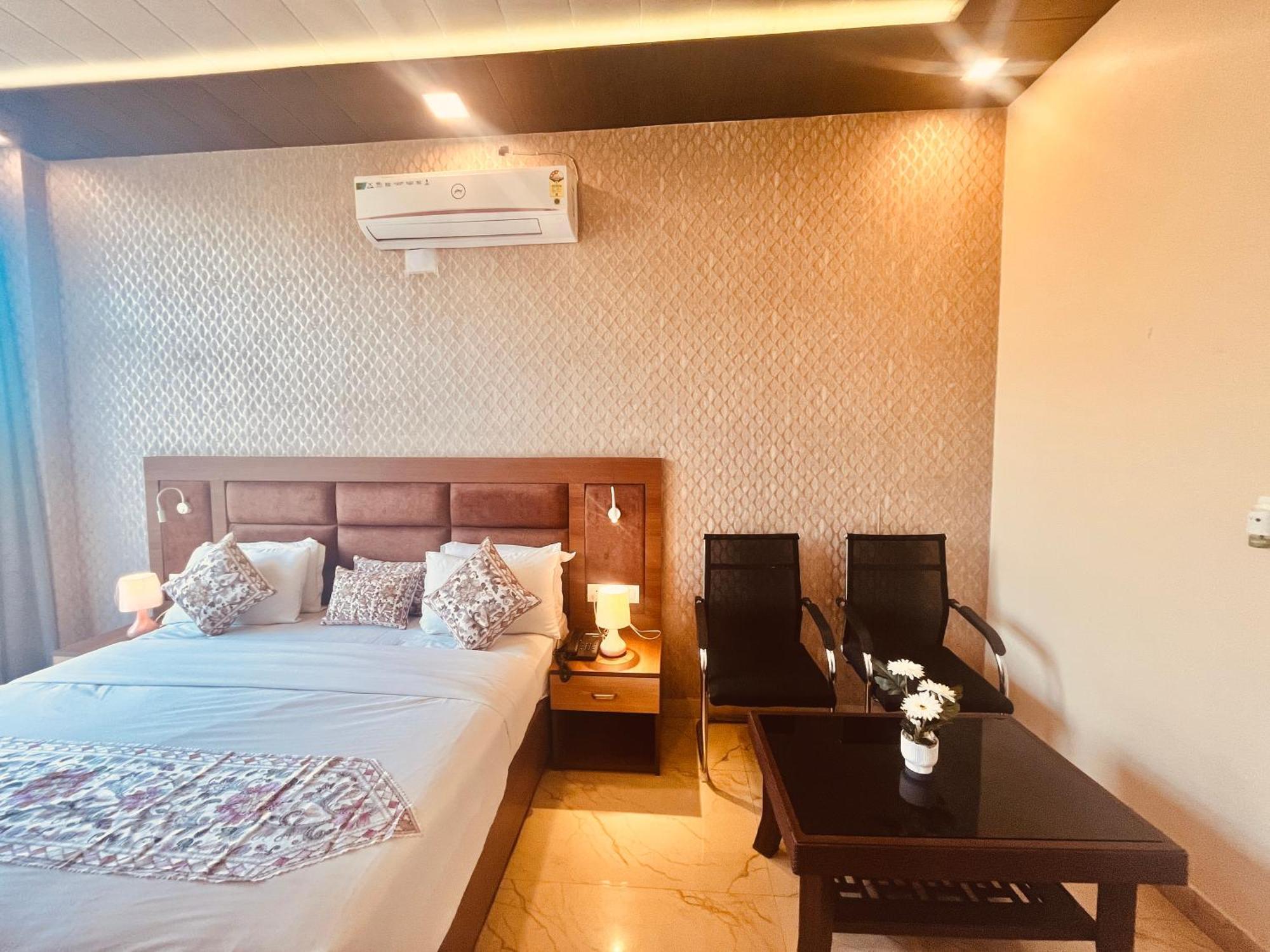 Heaven Resort Ayodhya Exteriér fotografie